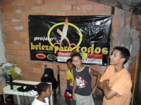 /album/projeto-beleza-para-todos-na-comunidade-de-ariston-chacara-moraes/a4-jpg/